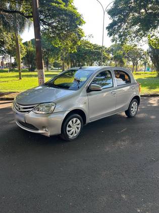 TOYOTA ETIOS 1.3 X 16V FLEX 4P MANUAL TOYOTA ETIOS 1.3 X 16V FLEX 4P MANUAL
